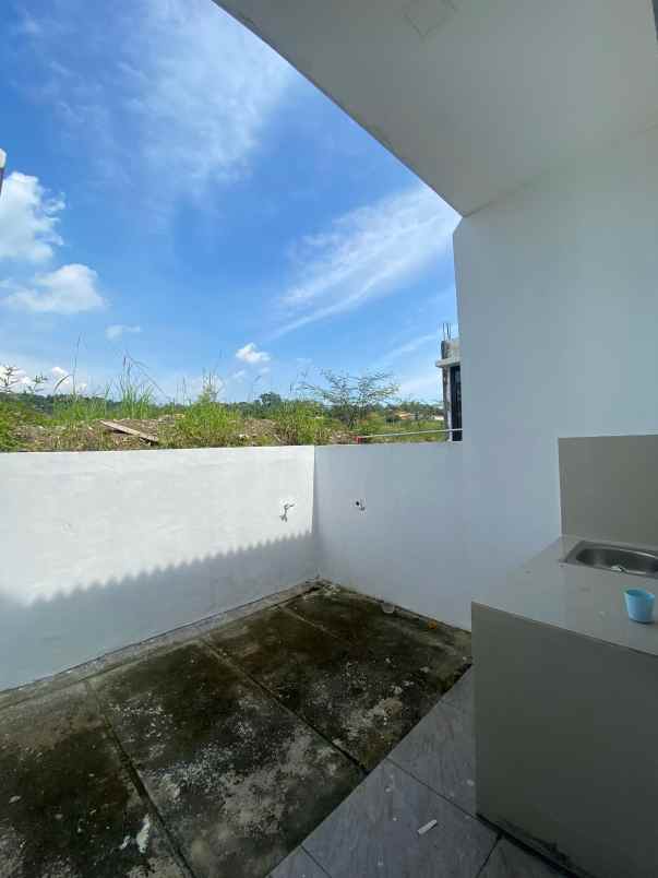 rumah rasa villa di area berkembang di citeureup bogor