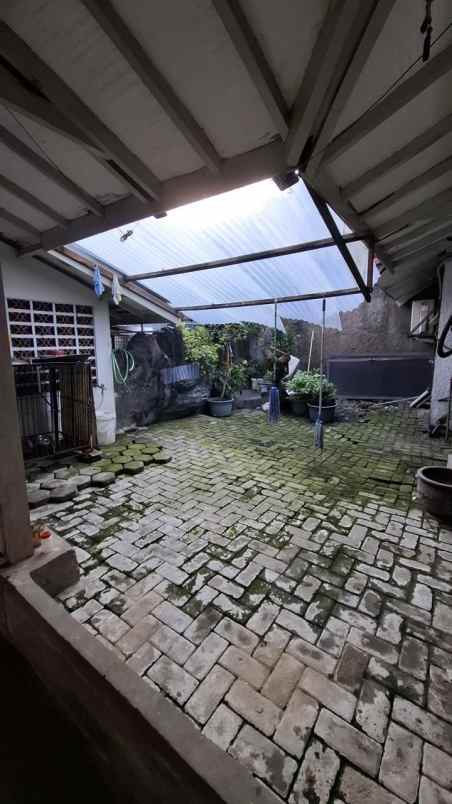rumah raya darmo permai