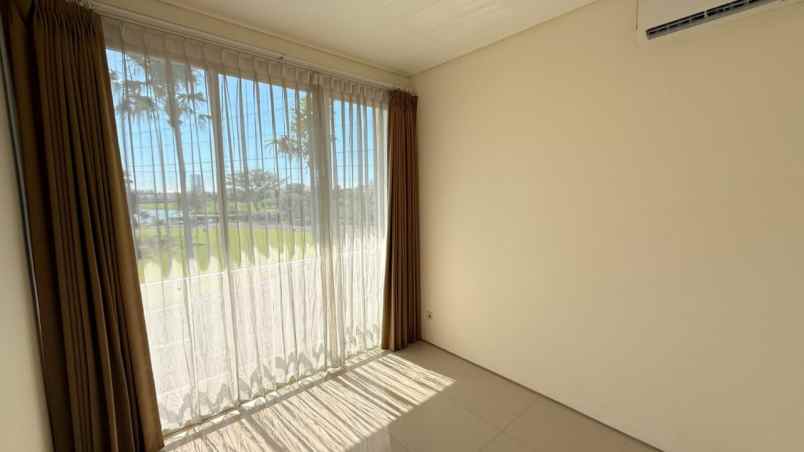 rumah royal residence 2 lantai