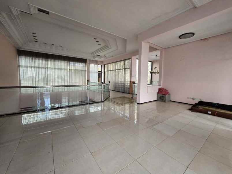 rumah satelit indah strategis