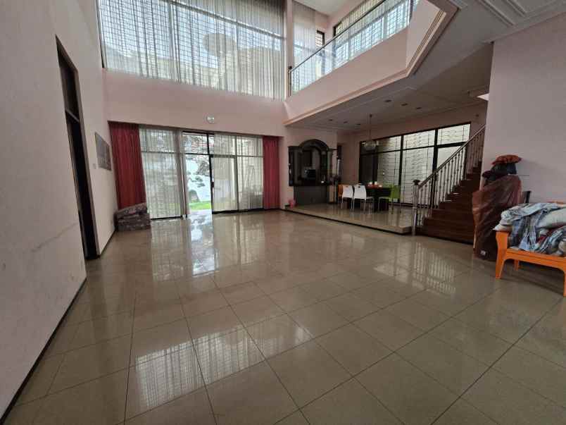 rumah satelit indah strategis