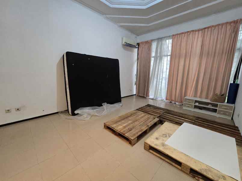 rumah satelit indah strategis