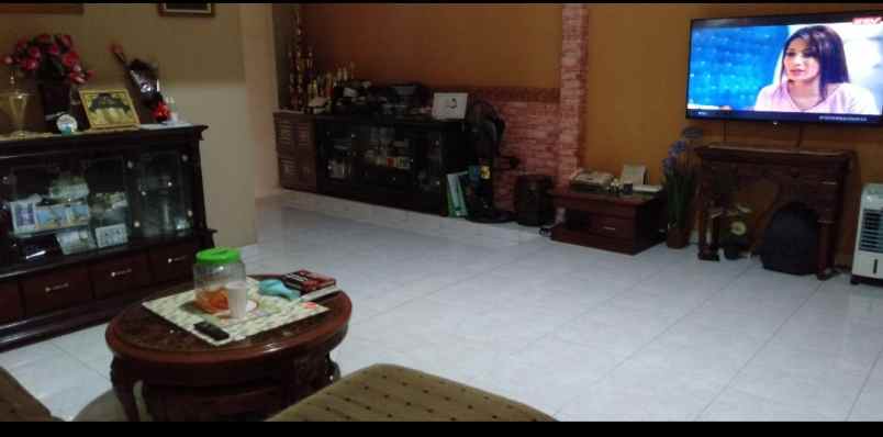 rumah second besar dan luas di cilandak jak sel