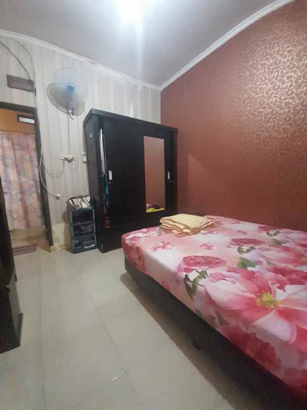 rumah second di bintara bekasi barat