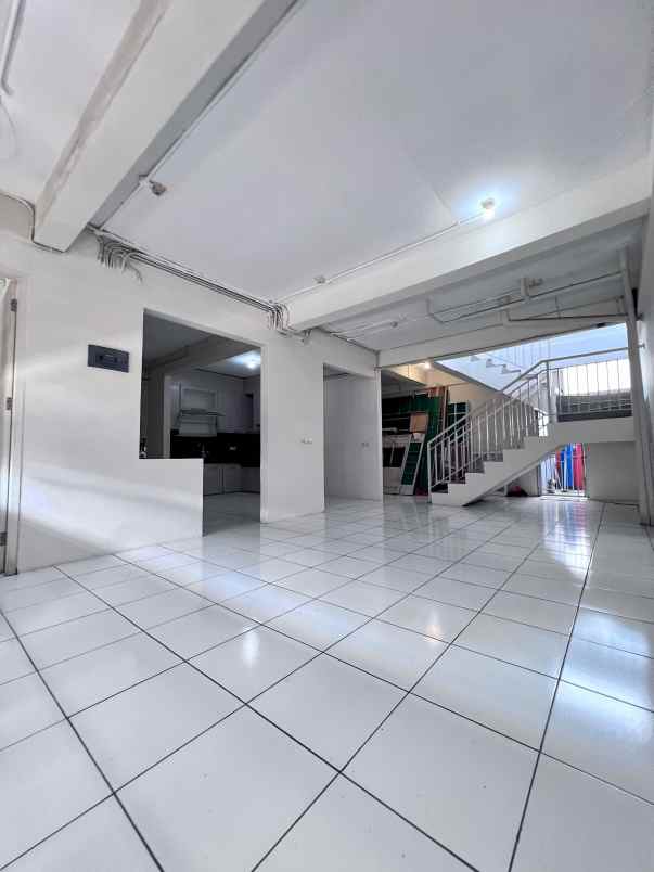 rumah second di cilandak tb simatupang jaksel