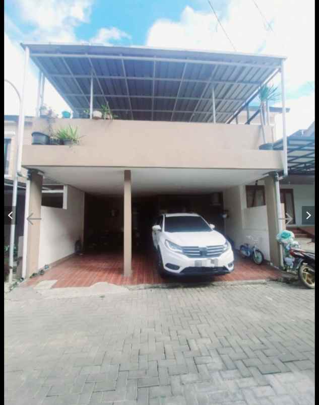 rumah semi furnish di ciwaruga bandung