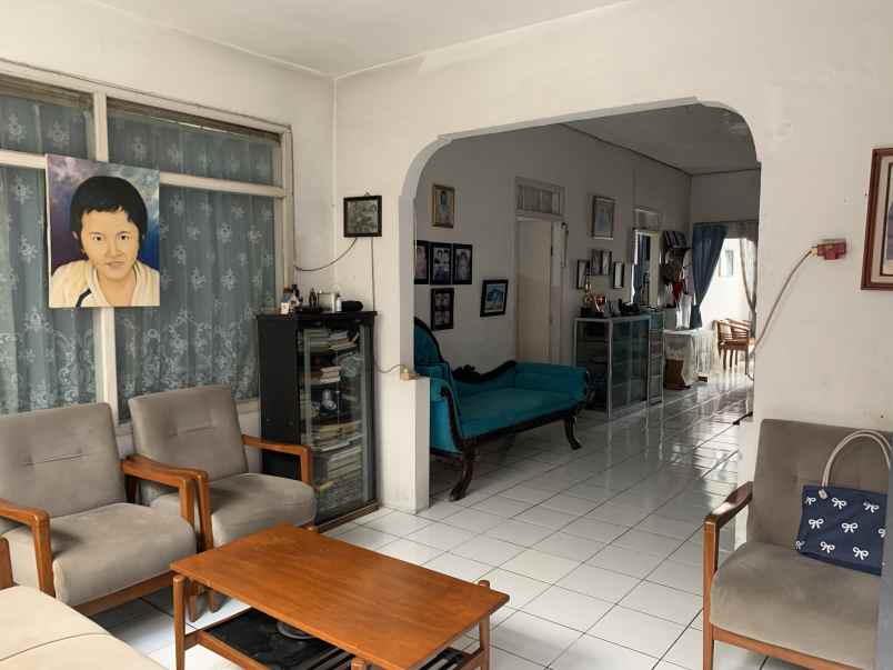 rumah semi furnished di sarijadi dekat ke pusat kota