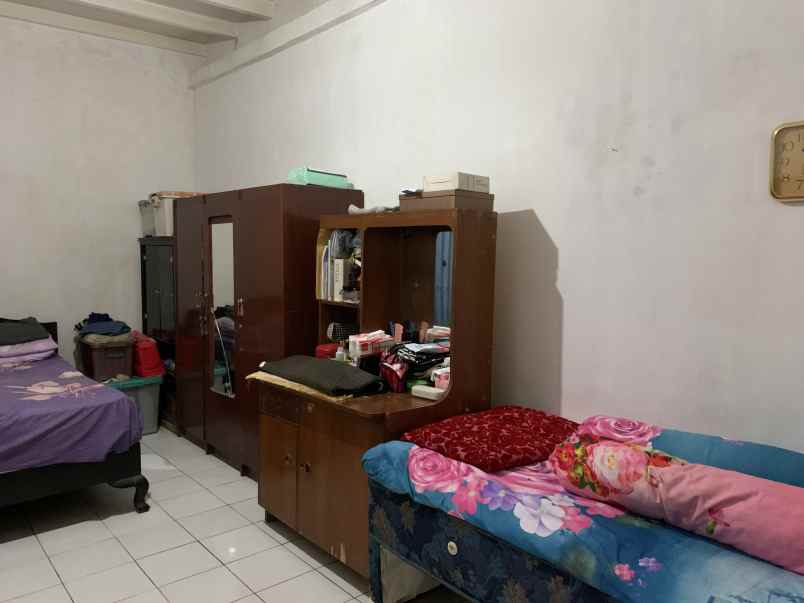 rumah semi furnished di sarijadi dekat ke pusat kota