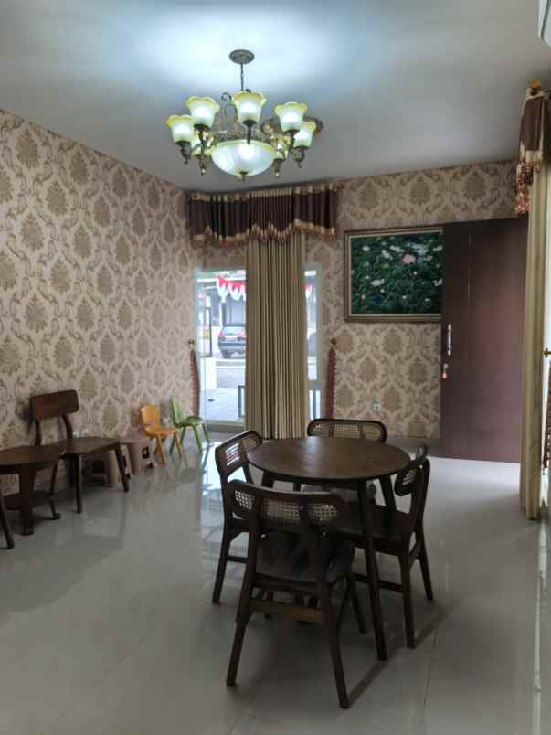 rumah shm asri hook dekat taman bsb village semarang