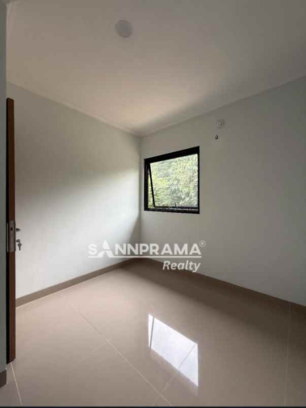rumah siap huni dekat masjid kubah emas