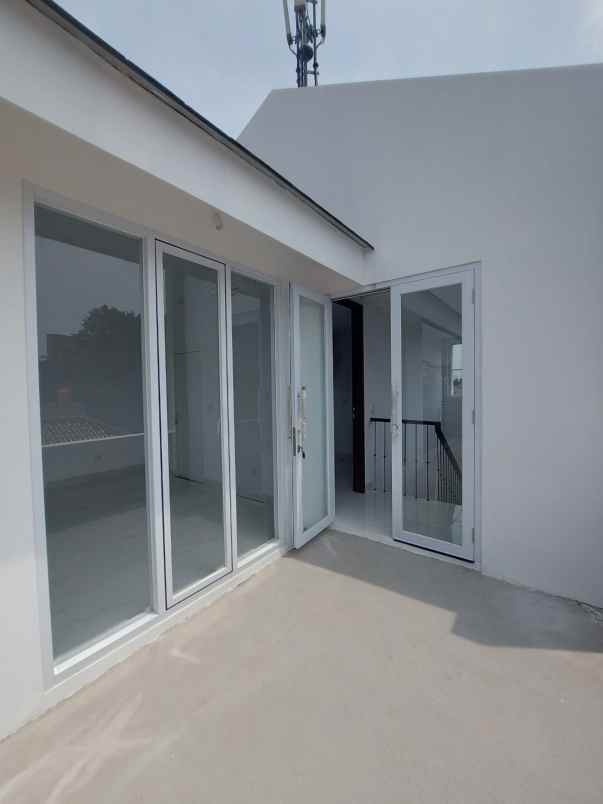 rumah siap huni di kemang timur jakarta selatan