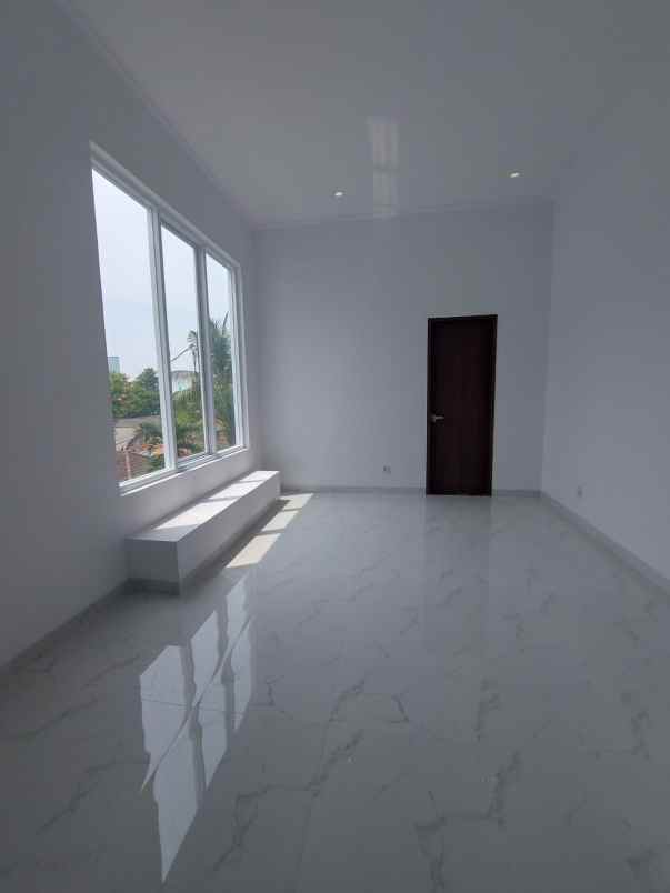 rumah siap huni di kemang timur jakarta selatan