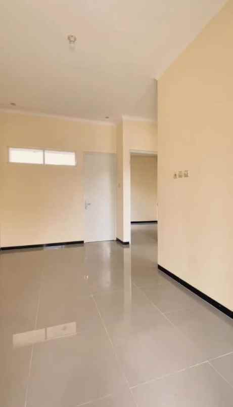 rumah siap huni lokasi di buring kota malang