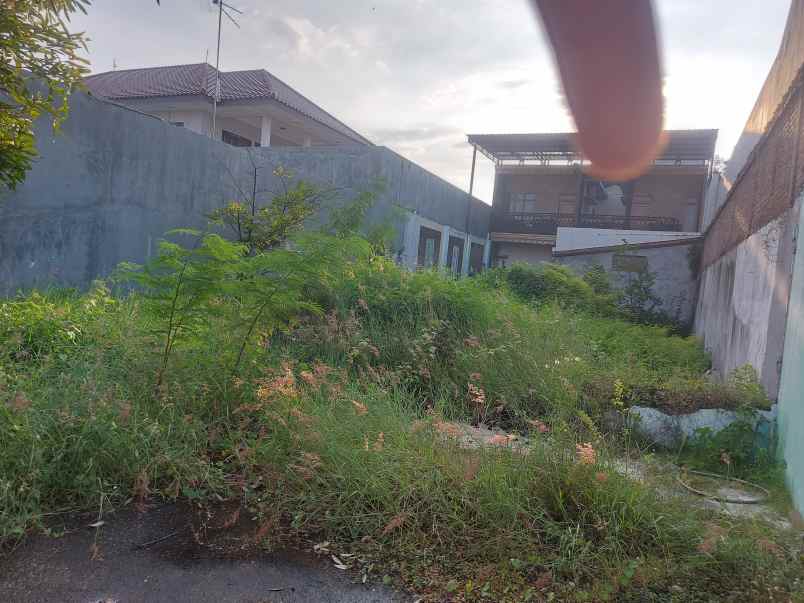 rumah strategis 2 lantai wahidin shm jalan utama