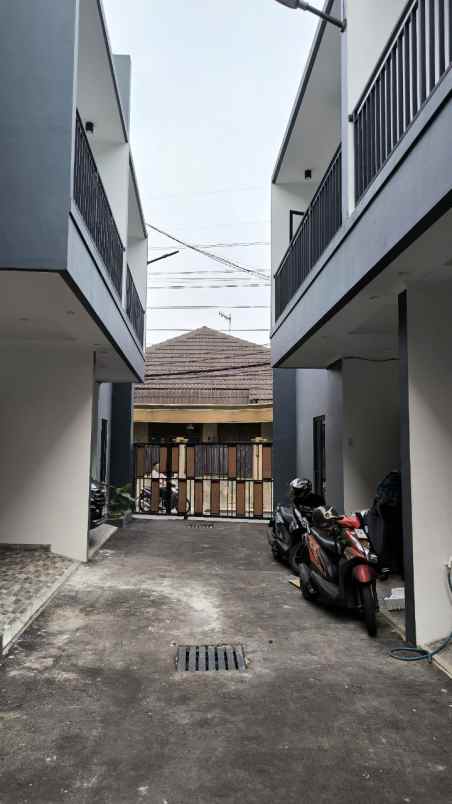 rumah strategis siap huni condet jakarta timur