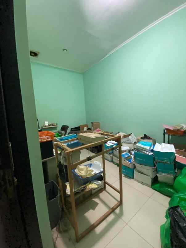 rumah sutorejo utara row 3 mobil