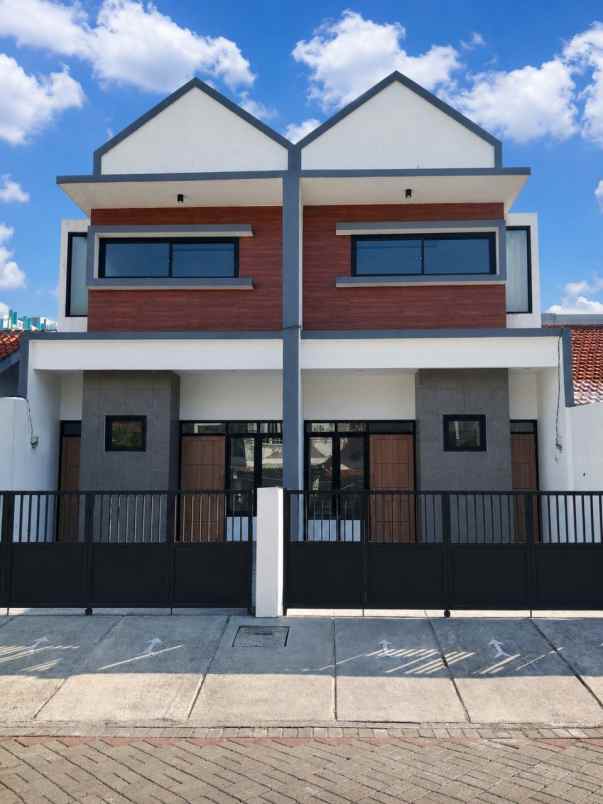 rumah tenggilis surabaya strategis