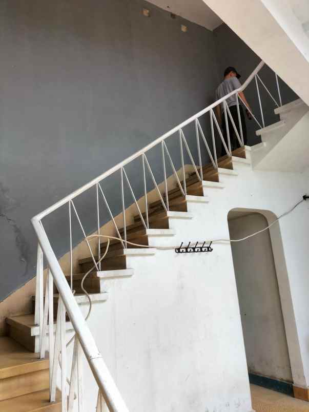 rumah tua di ir h juanda dago bandung