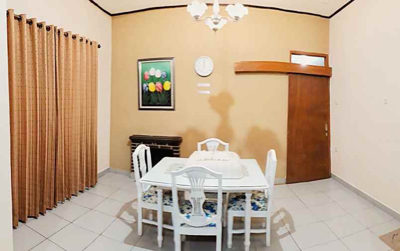 rumah villa dekat maribaya lembang bandung