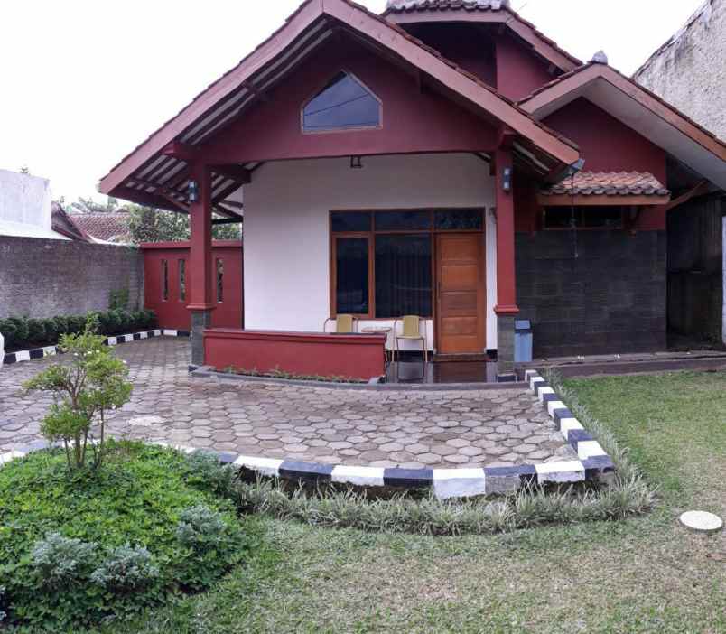 rumah villa dekat maribaya lembang bandung