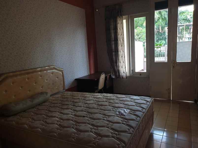 rumah villa sentra raya citraland surabaya