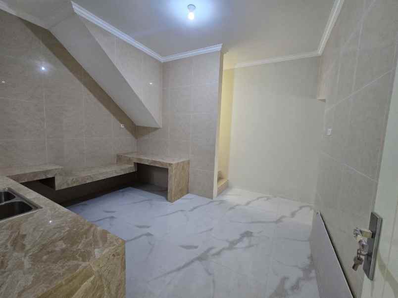 rumah virginia regency pakuwon city new minimalis