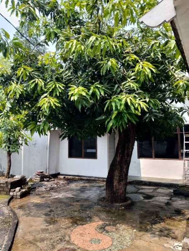 rumah wisma permai strategis row jalan 2 5 mobil