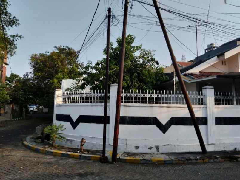 rumah wisma permai strategis row jalan 2 5 mobil