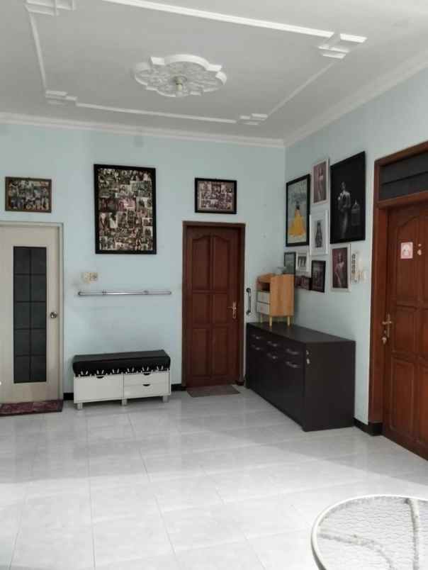 rumah wisma permai strategis row jalan 2 5 mobil
