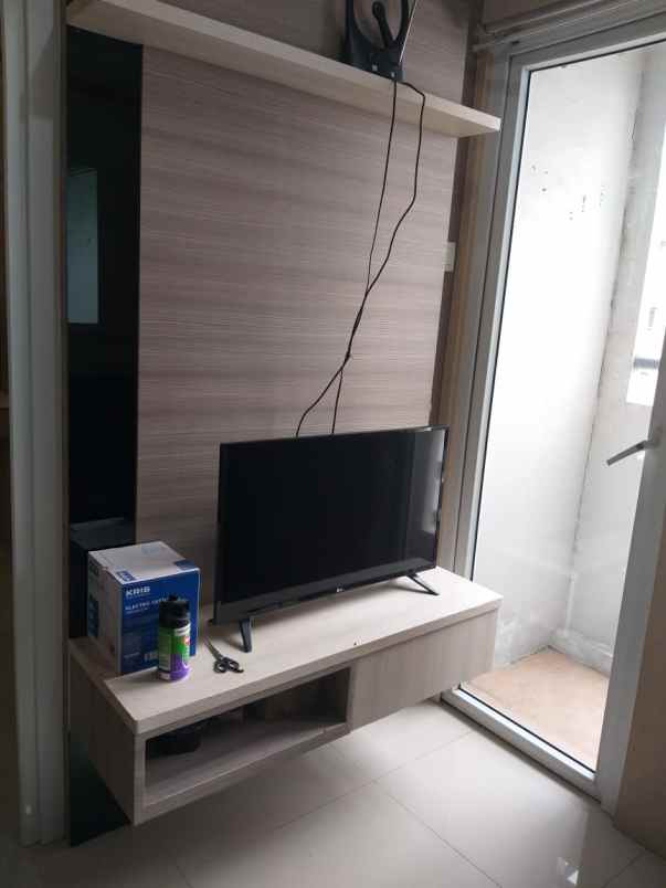 sewa apartemen 2 kamar furnish di green pramuka city