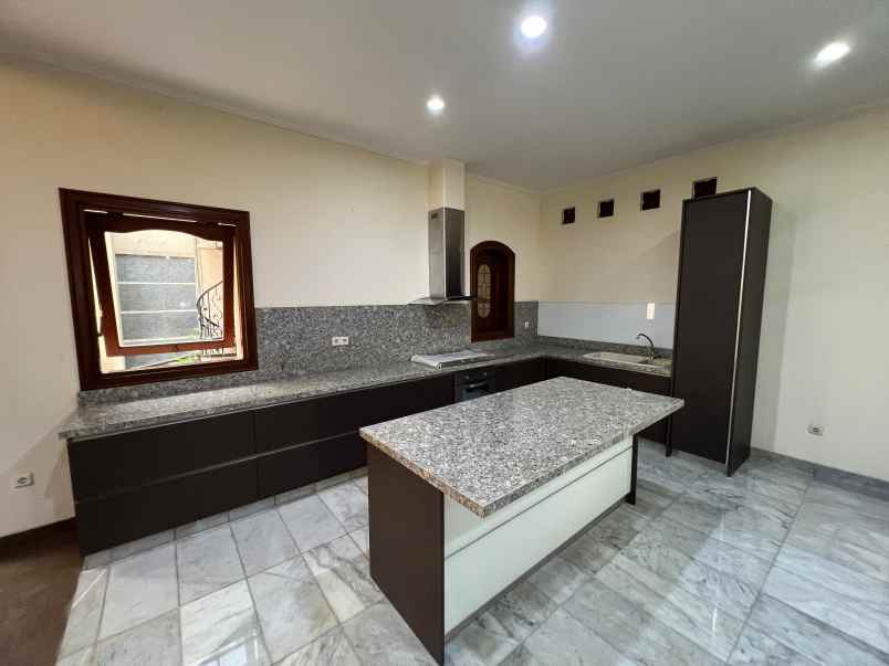 sewa rumah permata buana jak bar