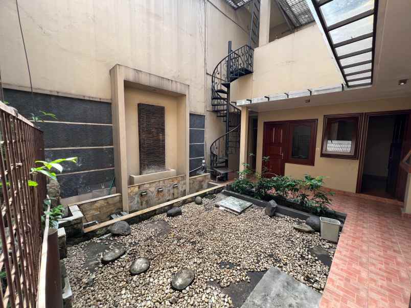 sewa rumah permata buana jak bar