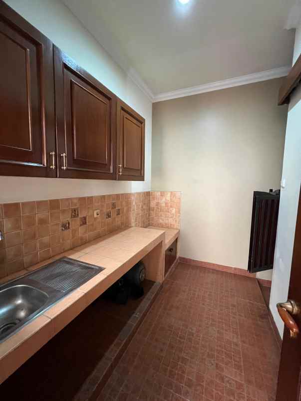 sewa rumah permata buana jak bar