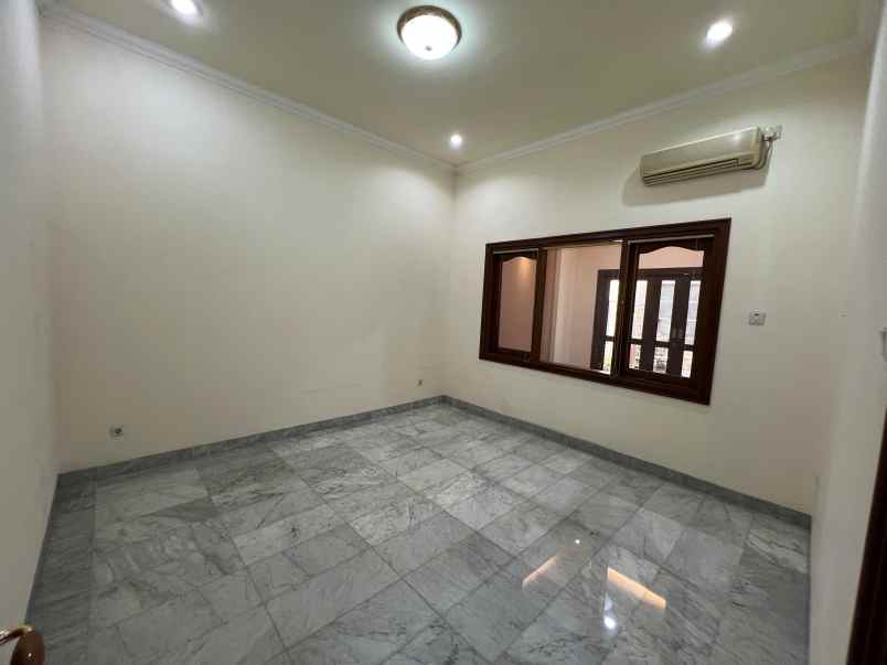 sewa rumah permata buana jak bar