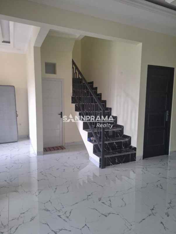 sewa rumah semi furnished murah di gdc depok