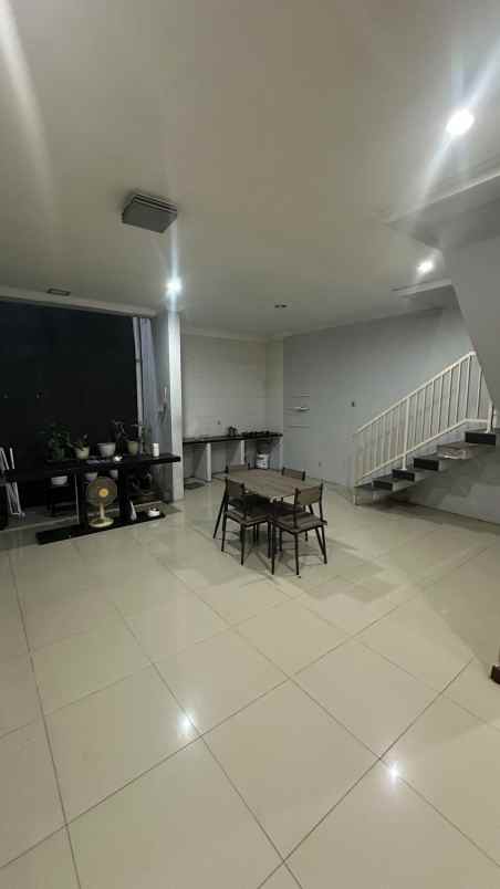 the address cibubur leuwinanggung depok