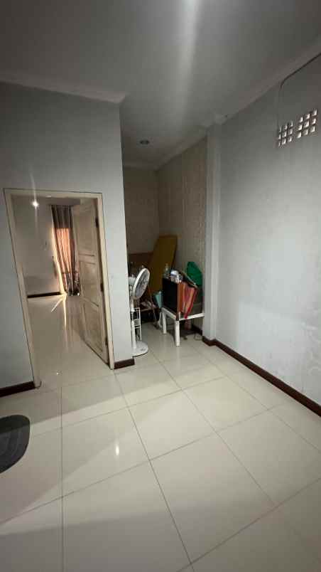 the address cibubur leuwinanggung depok