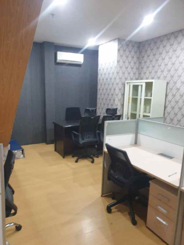 unit kantor di mt haryono square cawang