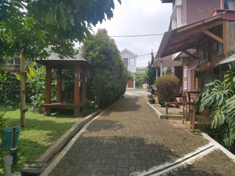 villa clasic di cisarua lembang