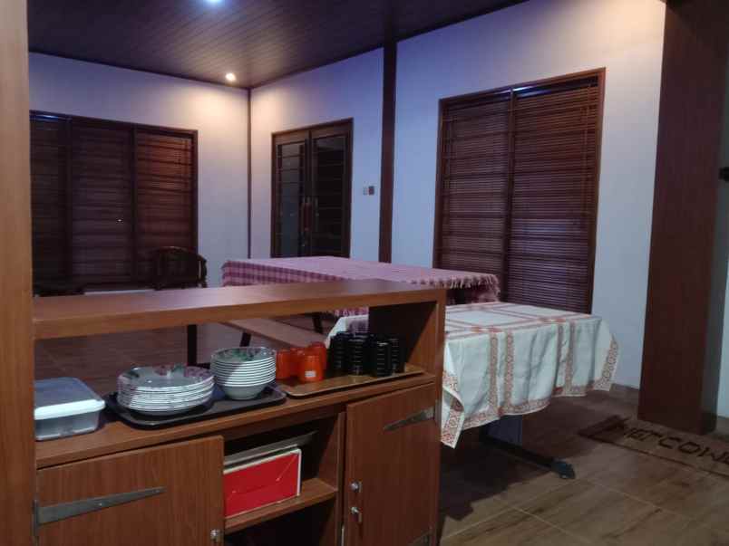 villa kayu batukasur cisarua bogor