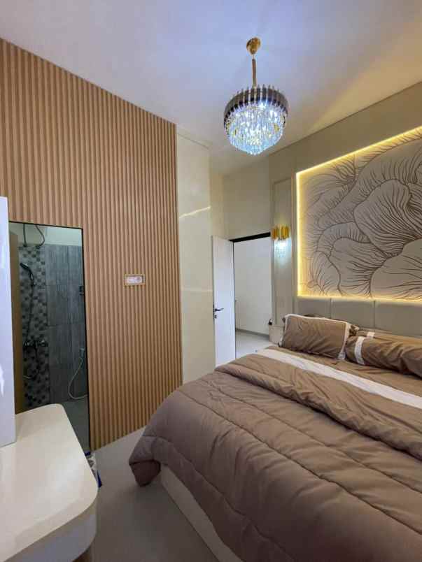 villa mewah dijual di kota batu cukup 700 juta