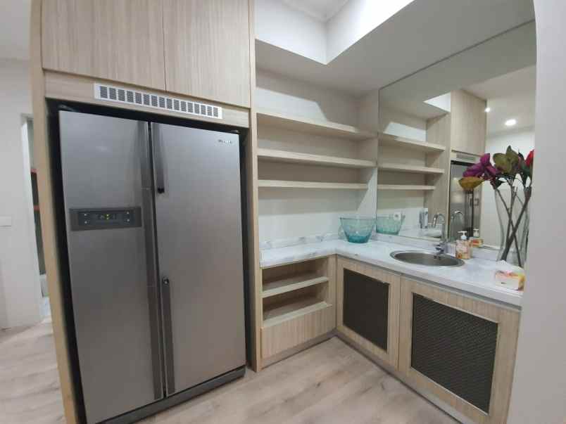 vue ciputra world lantai 32 siap huni full furnish