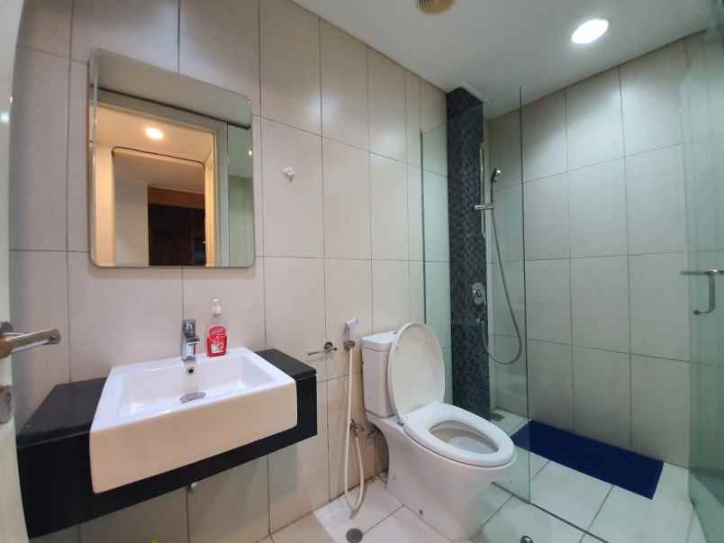 vue ciputra world lantai 32 siap huni full furnish