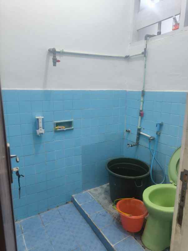 di sewakan rumah tinggal 140 meter full