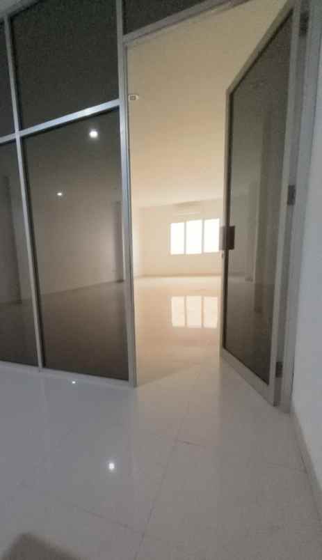 dijual 22 unit ruko 4 lantai graha bizzpoint makassar
