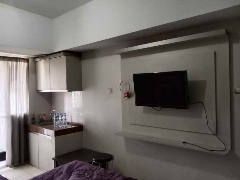 dijual apartemen green lake view ciputat