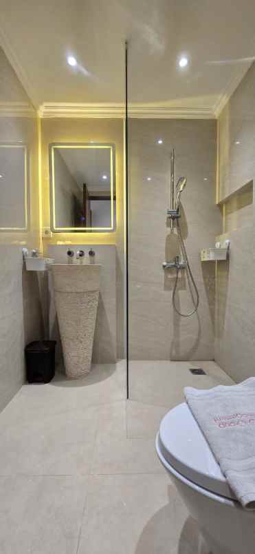 dijual apartemen waterplace