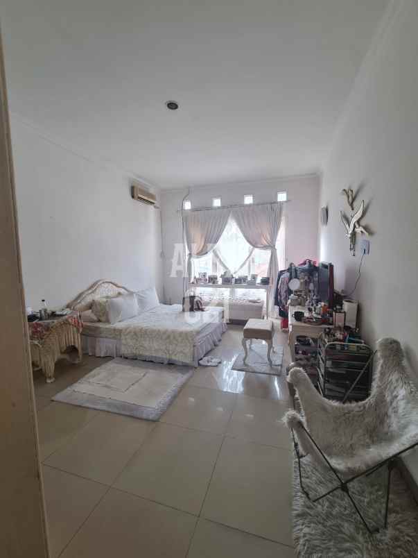 dijual b u rumah cipete jakarta selatan