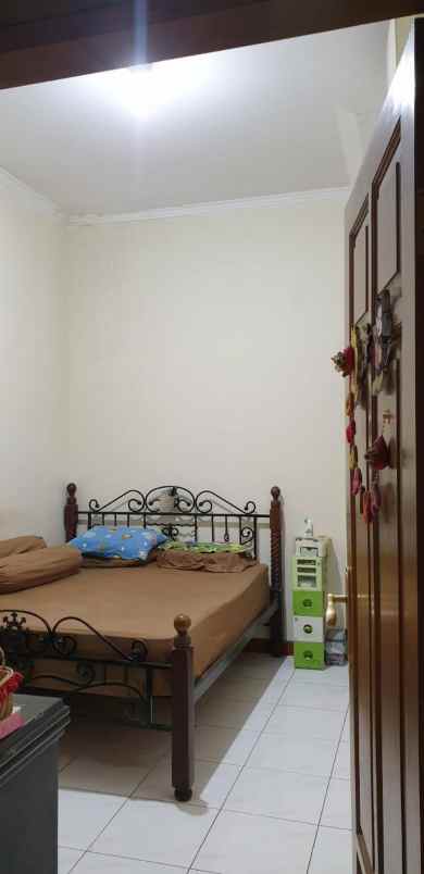 dijual bendul merisi surabaya rumah 2 lantai nego