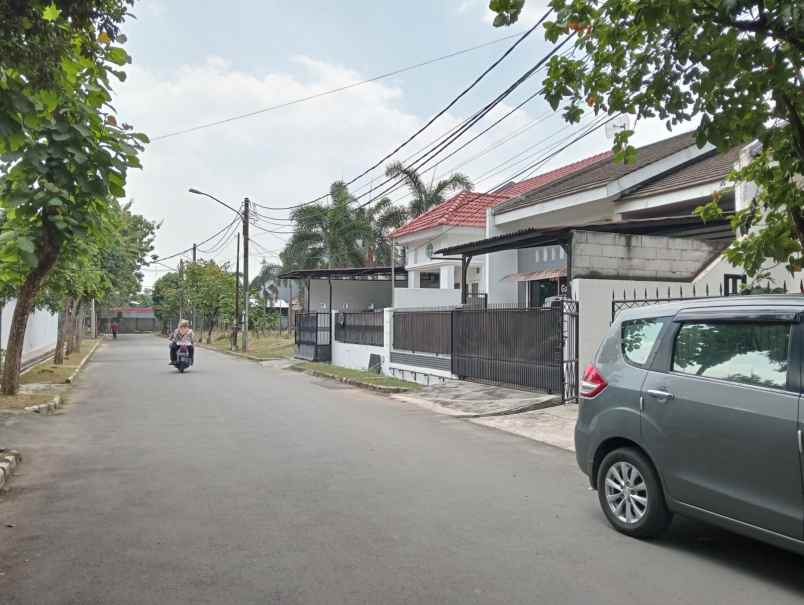 dijual cepat rumah graha raya dekat alam sutera